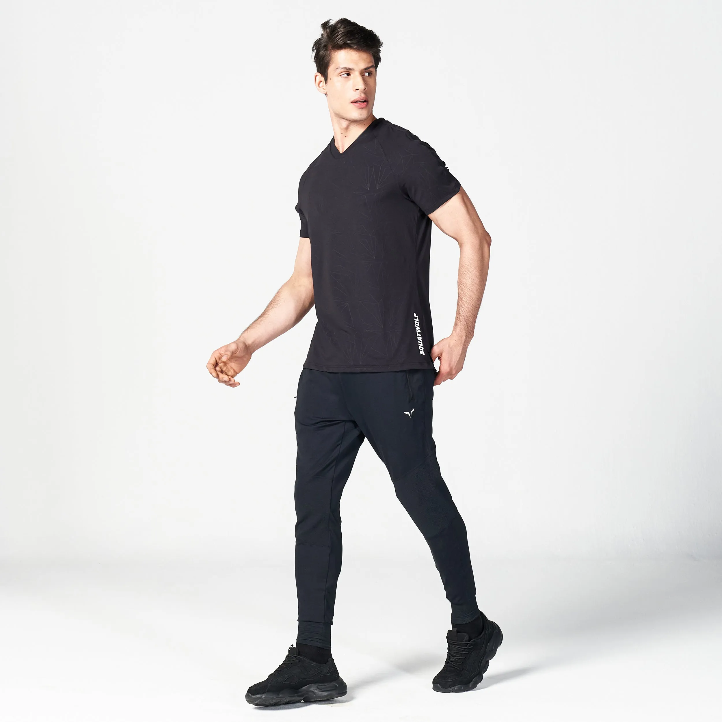 Core V-neck AeroTech Tee - Black