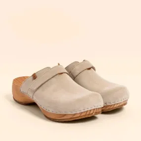 El Naturalista N5834 Clog in Cream