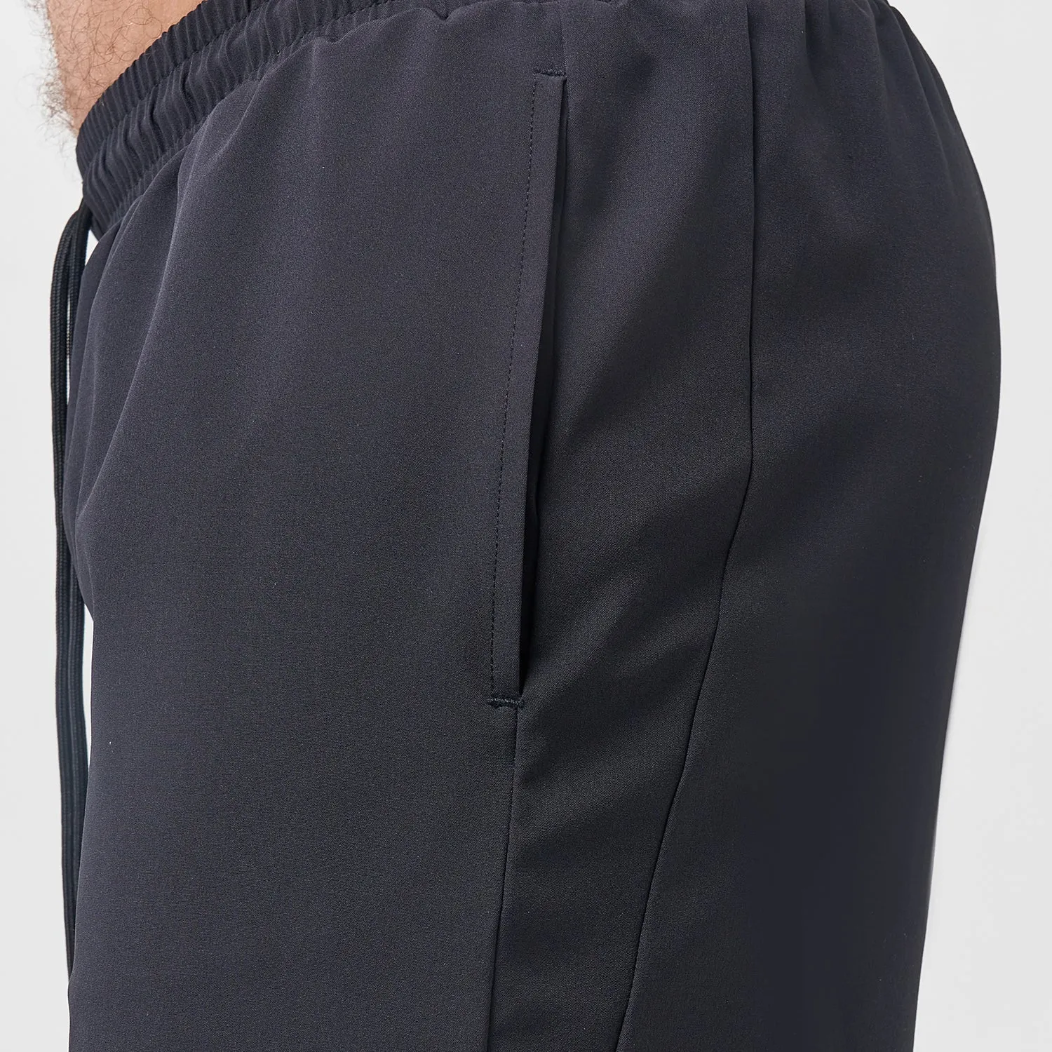 Essential 9 Inch Shorts - Black